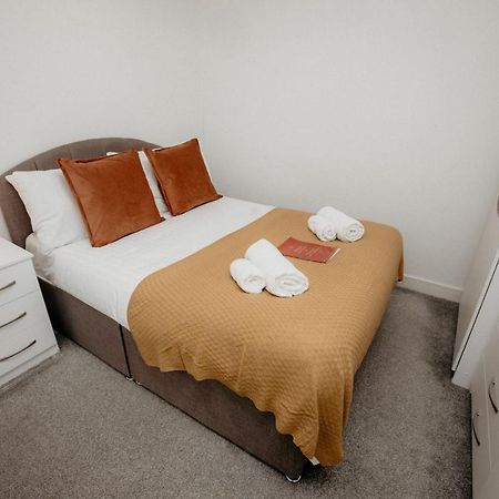Elthorne Luxury Apartments - أوكسبريدج المظهر الخارجي الصورة