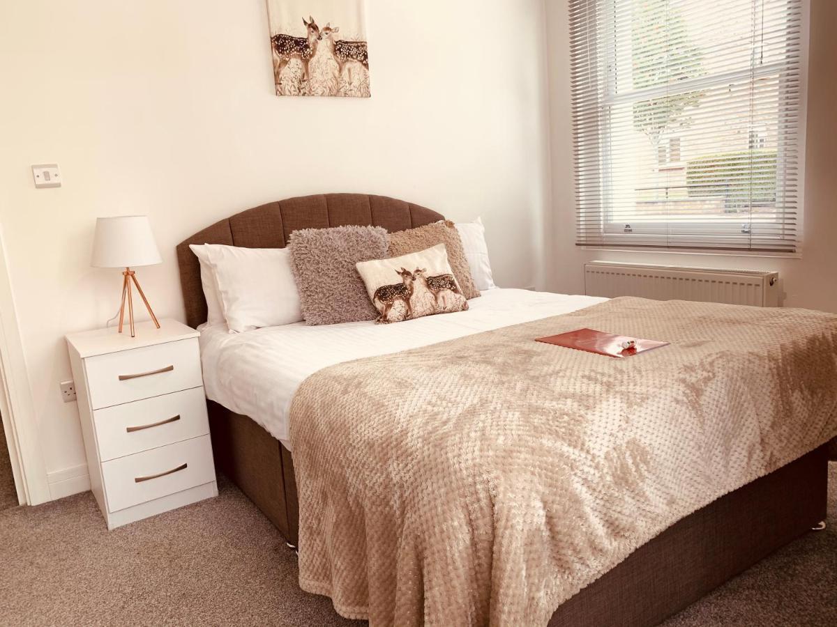 Elthorne Luxury Apartments - أوكسبريدج المظهر الخارجي الصورة