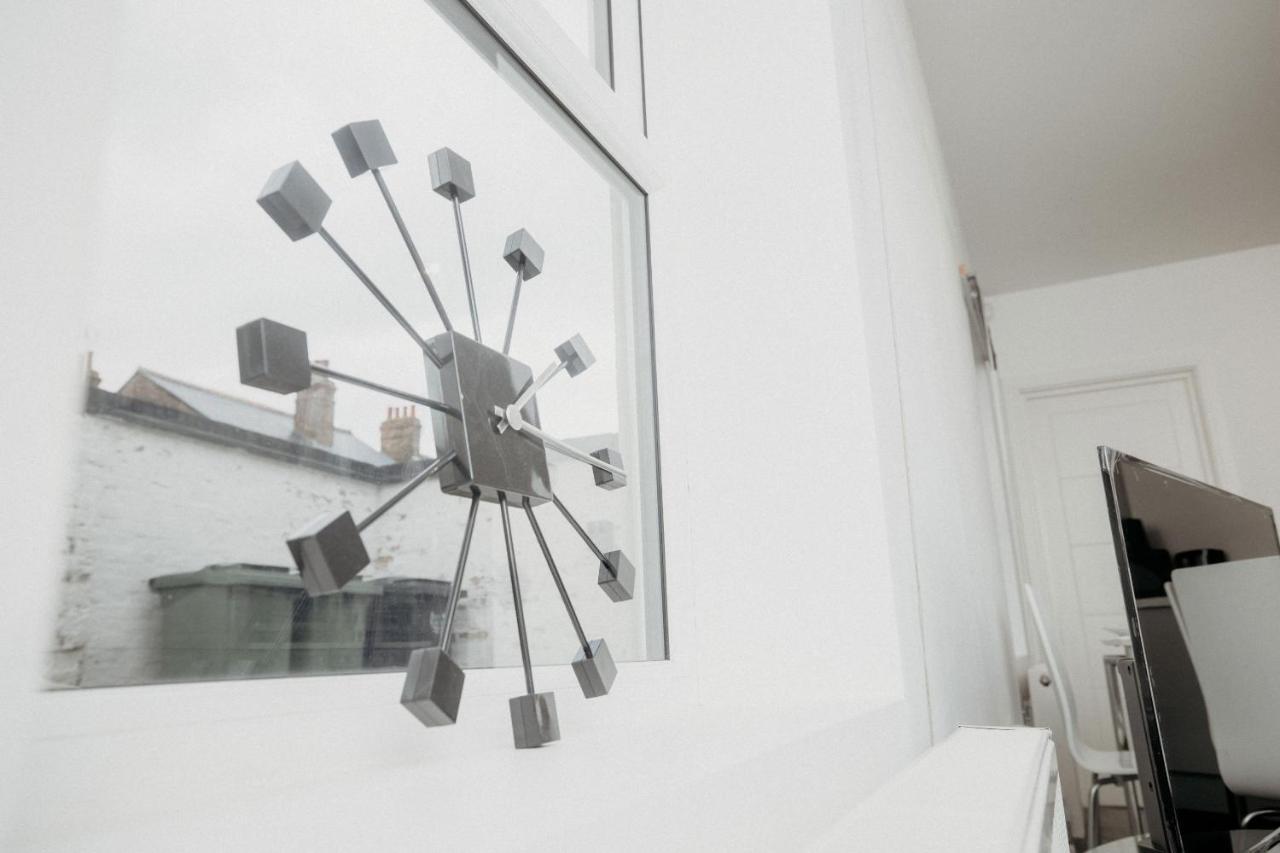 Elthorne Luxury Apartments - أوكسبريدج المظهر الخارجي الصورة